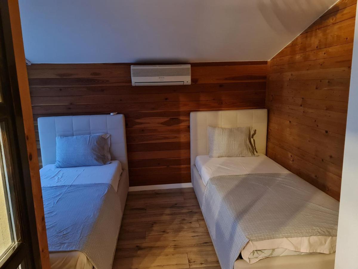 Isea Wood Villa Rrushkull  Bagian luar foto