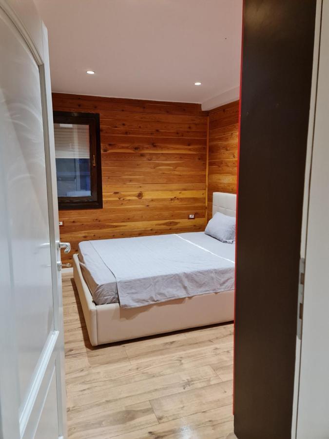 Isea Wood Villa Rrushkull  Bagian luar foto