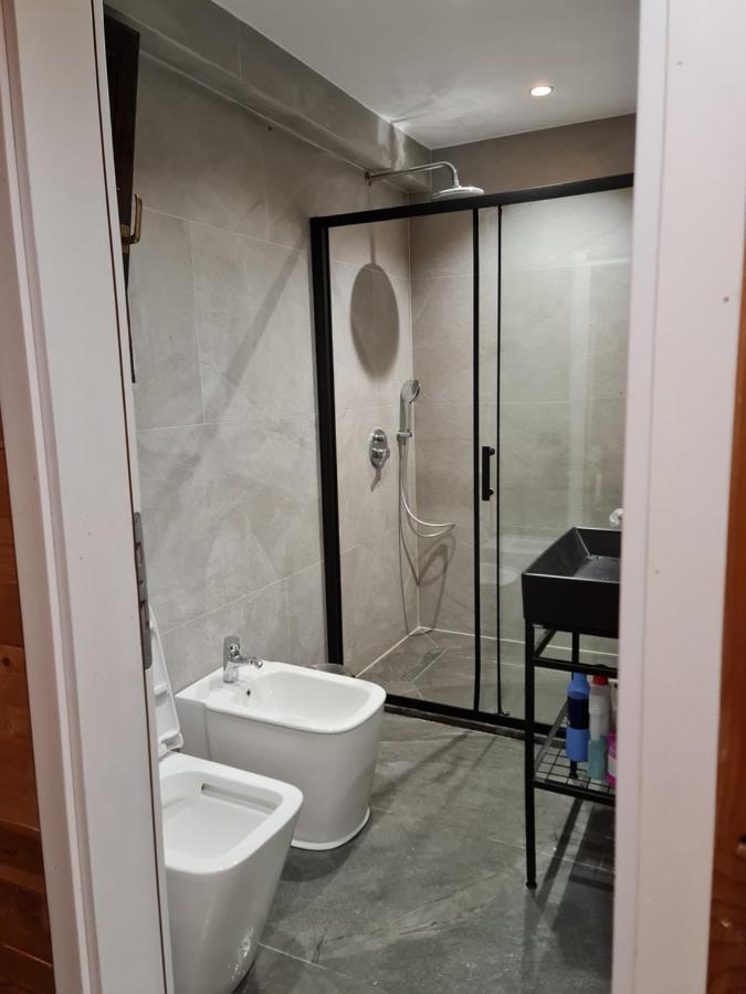 Isea Wood Villa Rrushkull  Bagian luar foto